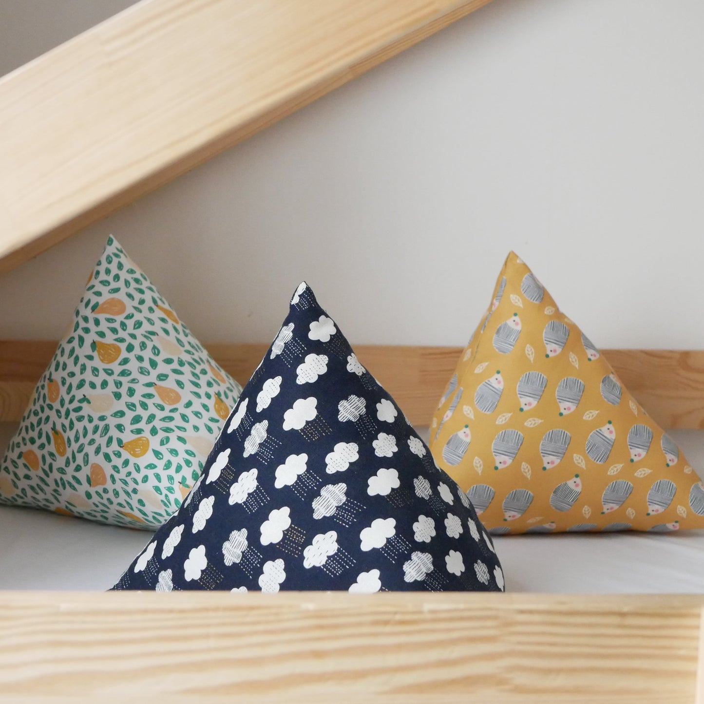 Trio de coussins berlingots pour kids confectionnés en France par atelier Ekrin