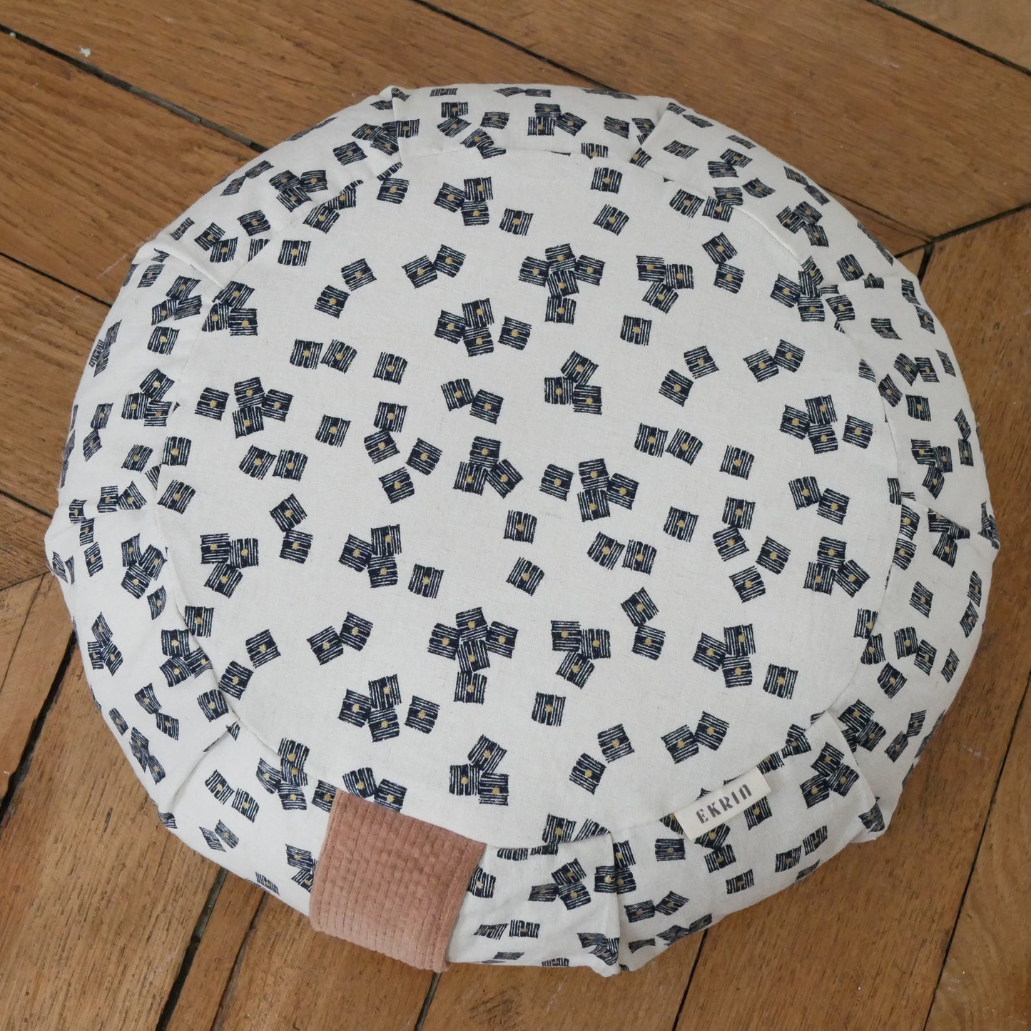 Zafu coussin de méditation aux motifs graphiques et housse extérieure oeko-tex
